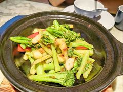 虾酱西兰苔-绿茶餐厅(龙井船宴· 品牌总店)