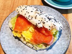 三文鱼牛油果三明治-Wagas沃歌斯(大学路店)