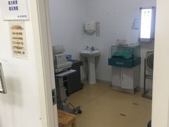 -上海大学附属上海和平眼科医院