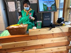 -锅圈食汇火锅烧烤食材超市(聚贤路店)