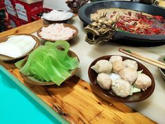 -黄潇洒老火锅(九眼桥宏济巷店)