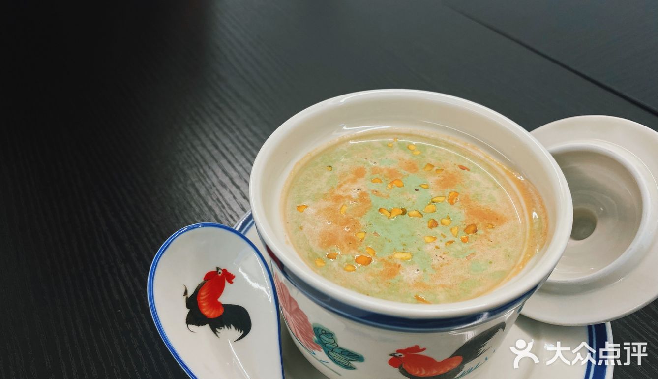 春日午后意外闯入的小区里的咖啡花园