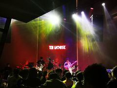 -TZ House音乐现场(来福士中心店)