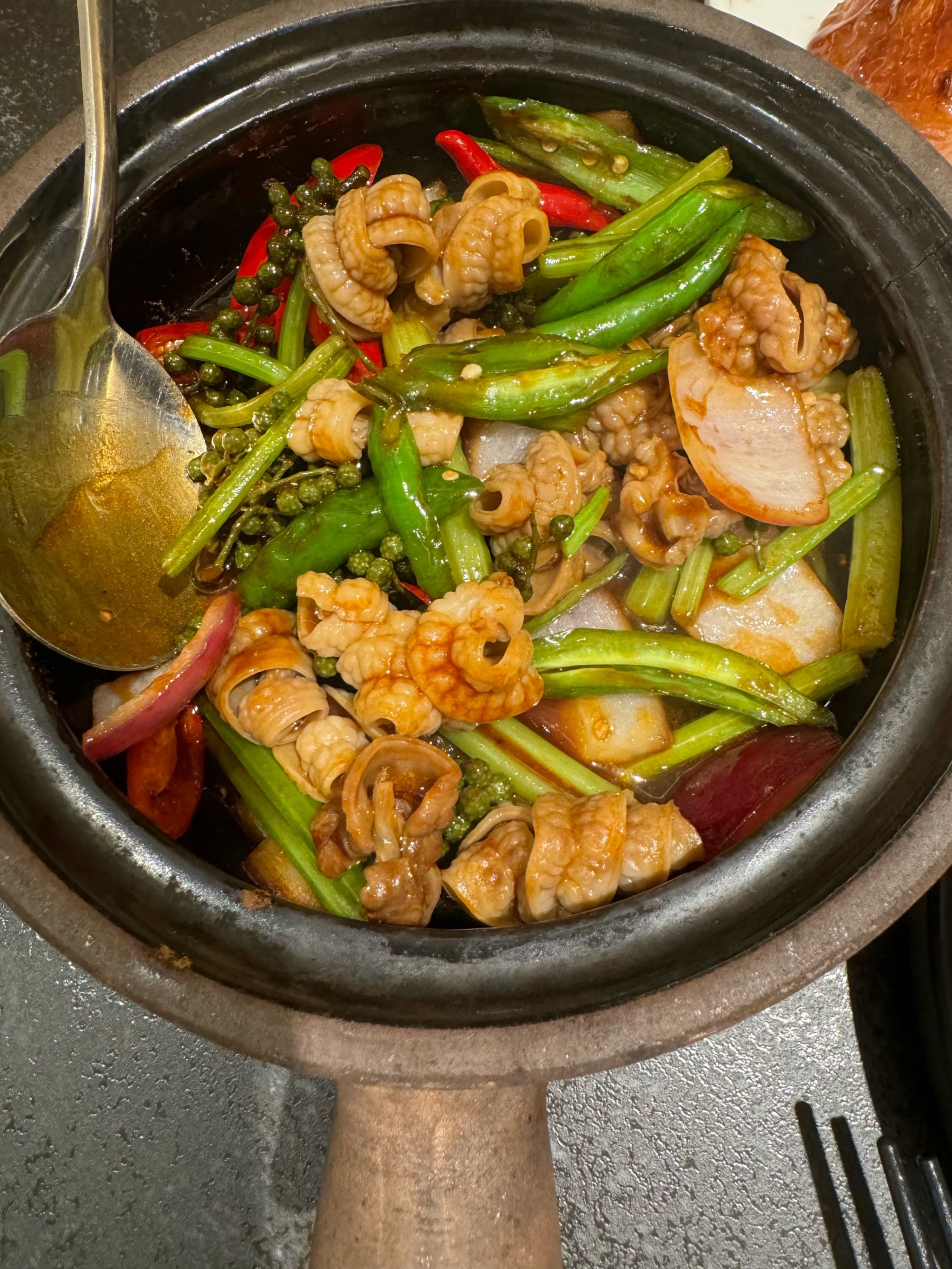 「啫啫脆鱼肠」非常脆「啫啫萝卜牛腩」菜品