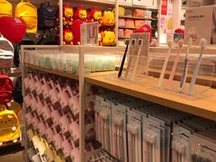 -名创优品(山东青岛市新业广场店)