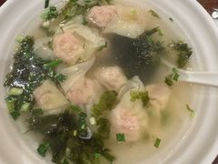 鲜肉小馄饨-老半斋(福州路店)