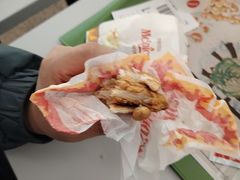 -麦当劳(上海虹桥站30B检票口楼上)