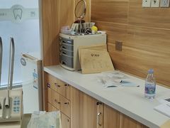 -上海仁爱医院口腔科 · 种植