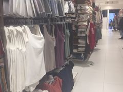 -优衣库(广州天河领展广场店)