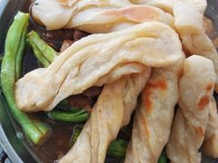 排骨豆角焖卷子-姥家大锅台水库渔家