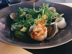 温热海鲜沙拉配牛油果-Mercato莫卡多露台餐厅与酒吧(K11店)