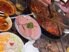 -周小明火锅(黑金冠社区店)