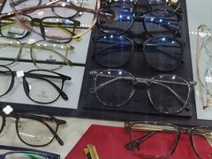 -三叶眼镜城(八佰伴店)