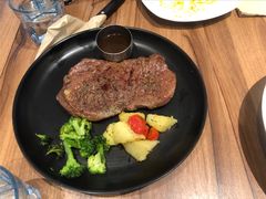 -必胜客(骡马市店)