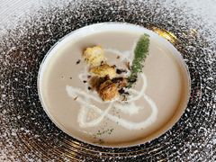 黑松露蘑菇汤-YUE·6·西式融合餐厅(外滩六号店)