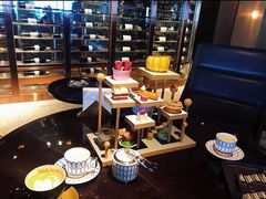 -The ROOF (通盈中心店)