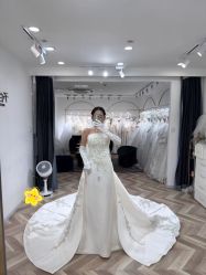 -予白婚纱礼服馆