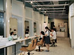 -PE SALON 