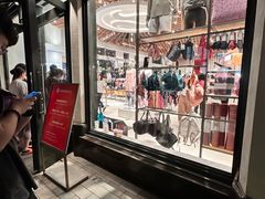 -lululemon(比斯特购物村店)