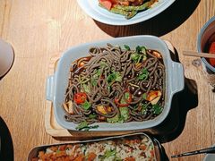 -蜜桃餐厅·伴山(湖滨商业街店)