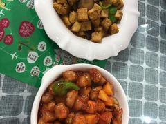 -天天向上素食餐厅(五台山店)