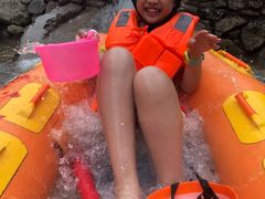 -安吉龙王山峡谷漂流