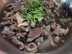 -大众跷脚牛肉馆·非遗传承单位(峨眉山店)