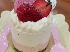 赤焰莓莓慕斯蛋糕-幸福西饼生日蛋糕(嘉禾店)