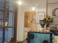 -C.Y Cafe