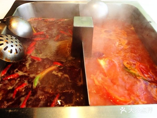 商汤天下蕃茄鸳鸯锅图片