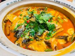 -魏铭鱼头捞饭(晋阳路店)
