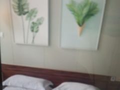 -卡罗酒店(东门晒布地铁站店)