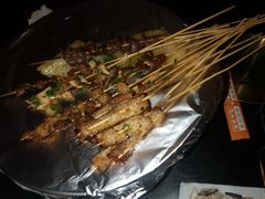 -何师烧烤Pro ·江湖川菜·小龙虾·精酿(太古里旗舰店)