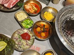-草家酱蟹炭火烤肉店(珲春南路一店)