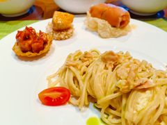 三文鱼三重奏配奶油意面-大理实力希尔顿酒店•香全日制餐厅