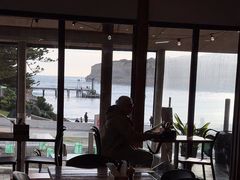 -12 Rocks Beach Bar Cafe