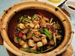 酱爆猪生肠-天宝食坊·啫啫煲大排档(西华路店)