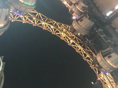 -影汇之星8字形摩天轮