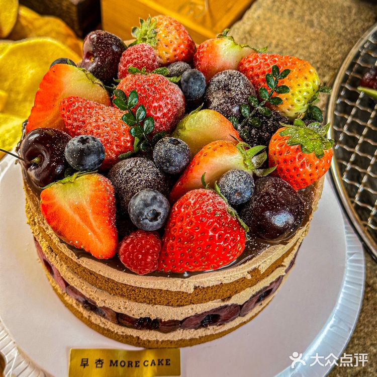 终于吃到满满都是车厘子味道的蛋糕了!