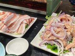 -老东北烤肉(金山店)