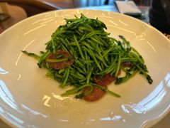 鸡油腊味炒豆苗-潮界(LU·ONE凯德晶萃广场店)