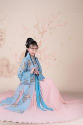 点击看大图 -盘子女人坊古装写真摄影(厦门总店)