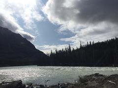 -阿萨巴斯卡瀑布观景点