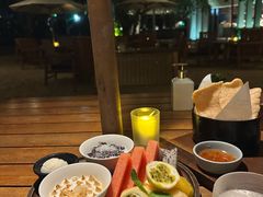 -三亚艾迪逊酒店·海滩烧烤 BARBACOA·现场乐队·浪漫晚餐·烧烤海鲜