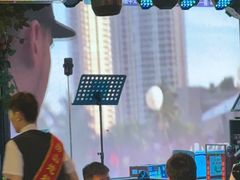 -路边边.炒菜烧烤.音乐餐厅(良乡长虹店)