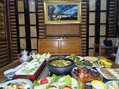 -三锅莊·牦牛肉火锅·香格里拉特色藏餐宴请餐厅(昆明创始店)