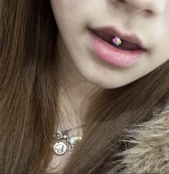 -AI艾耳·专业手工耳洞·穿孔美学馆