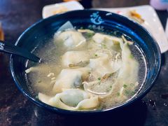 荠菜馄饨-大龙汤包