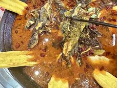 -丹水桥地锅鱼·翘嘴鲌·地方特色全鱼宴(丹江口大坝店)