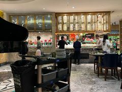 -亚马逊蒸汽活海鲜自助(LCM置汇旭辉广场店)